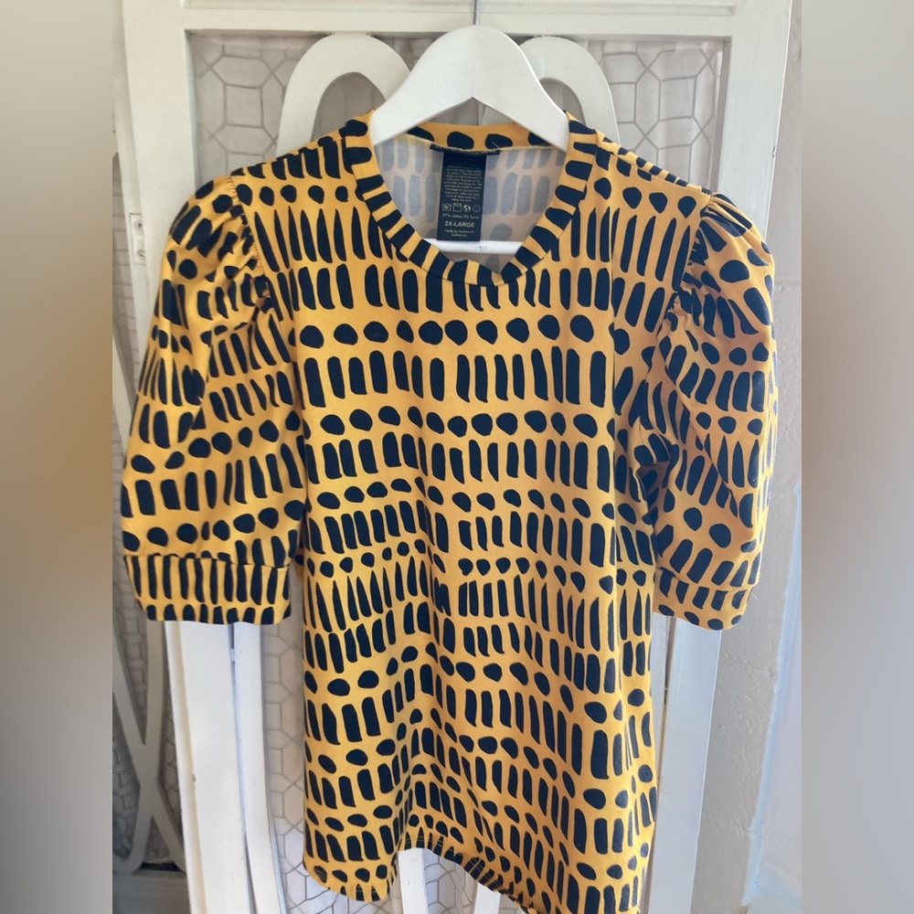 NOOWORKS Puff Sleeve Dorcas Code Patterned Tee Shirt